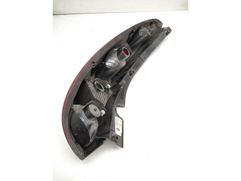 Recambio de piloto trasero derecho para nissan almera tino (v10m) 2.2 dci diesel cat referencia OEM IAM 26554BU200 VALEO 8930404