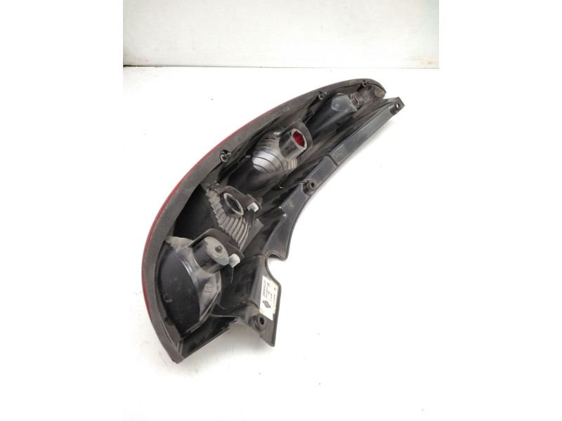 Recambio de piloto trasero derecho para nissan almera tino (v10m) 2.2 dci diesel cat referencia OEM IAM 26554BU200 VALEO 8930404