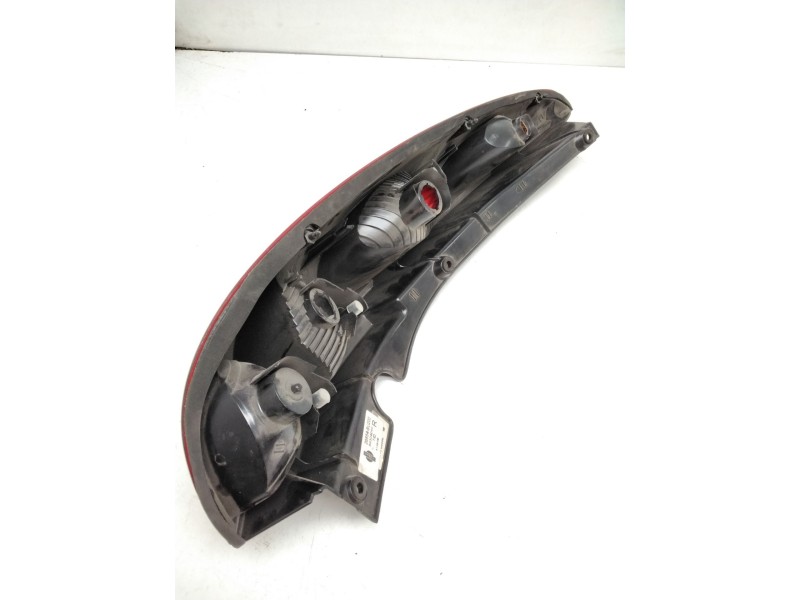 Recambio de piloto trasero derecho para nissan almera tino (v10m) 2.2 dci diesel cat referencia OEM IAM 26554BU200 VALEO 8930404