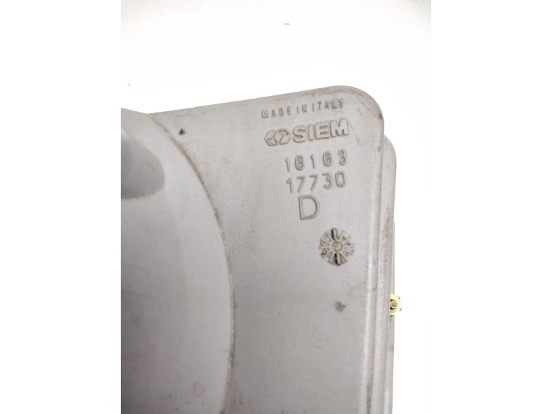 Recambio de faro derecho para iveco daily ii caja/chasis 45-10 (13031204, 13031211, 13031212, 13031224, 13031231,... referencia 