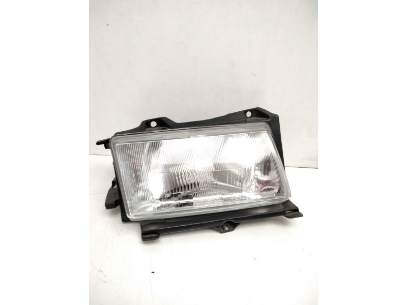 Recambio de faro izquierdo para » otros... premium 370.26 g 6x2 referencia OEM IAM 05090509  38219