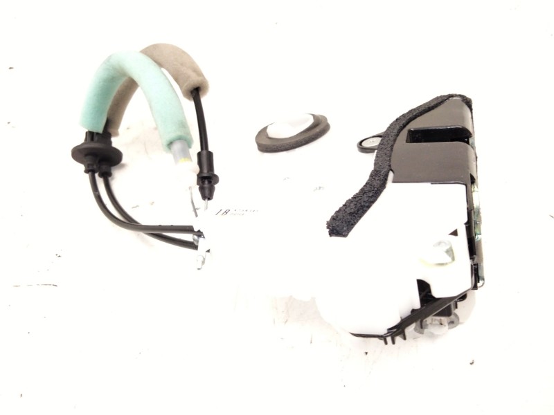 Recambio de cerradura puerta delantera derecha para mazda cx-30 (dm) skyactiv-g m hybrid referencia OEM IAM DFR558310  