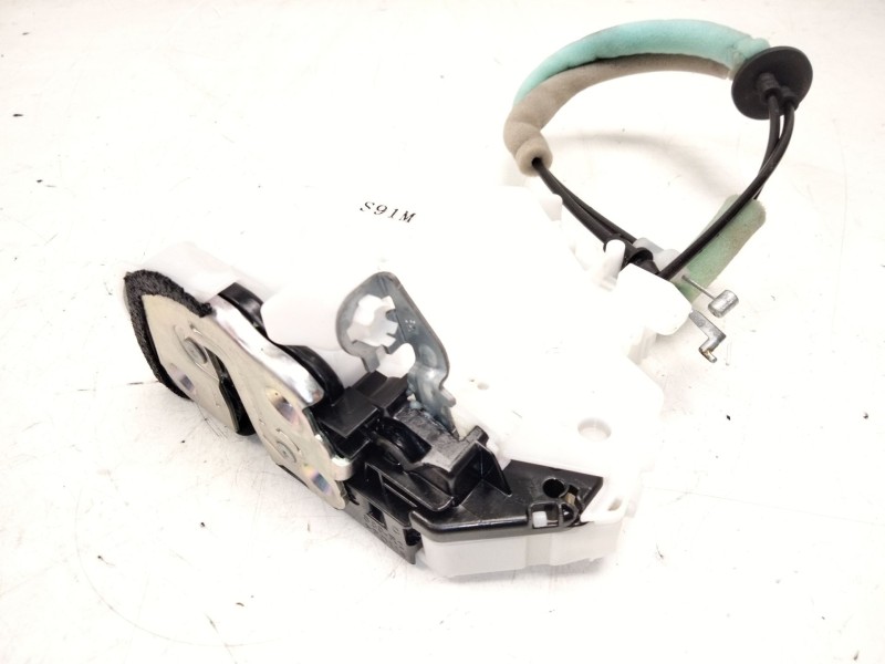 Recambio de cerradura puerta trasera derecha para mazda cx-30 (dm) skyactiv-g m hybrid referencia OEM IAM DFR572310  