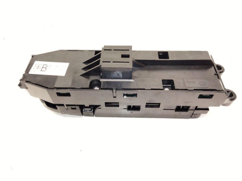 Recambio de mando elevalunas delantero izquierdo para mazda cx-30 (dm) skyactiv-g m hybrid referencia OEM IAM BDMC66350B  