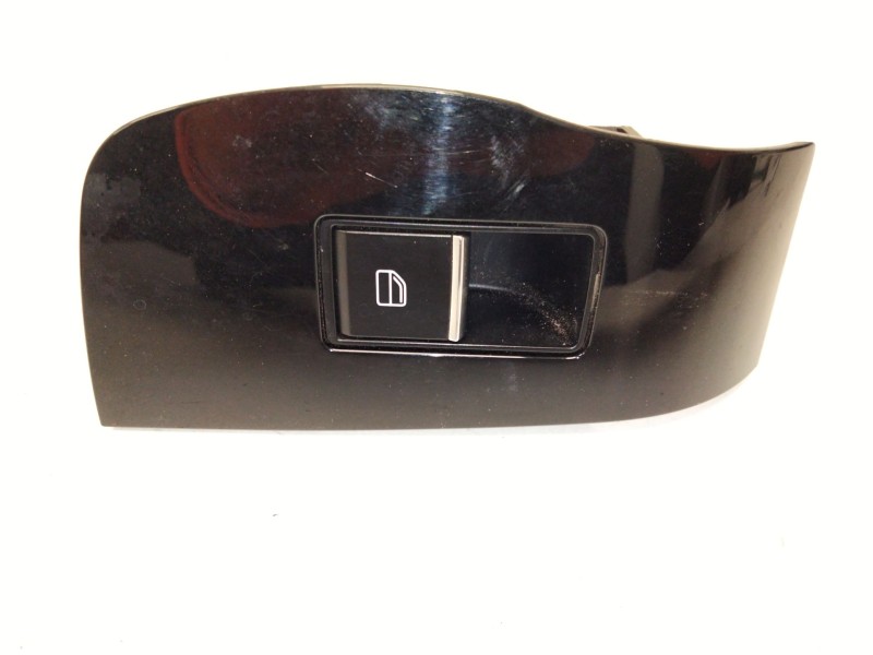 Recambio de mando elevalunas trasero derecho para mazda cx-30 (dm) skyactiv-g m hybrid referencia OEM IAM BDGF66370  