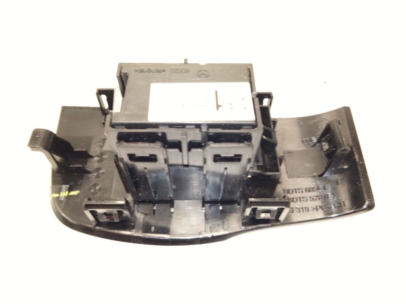 Recambio de mando elevalunas trasero derecho para mazda cx-30 (dm) skyactiv-g m hybrid referencia OEM IAM BDGF66370  