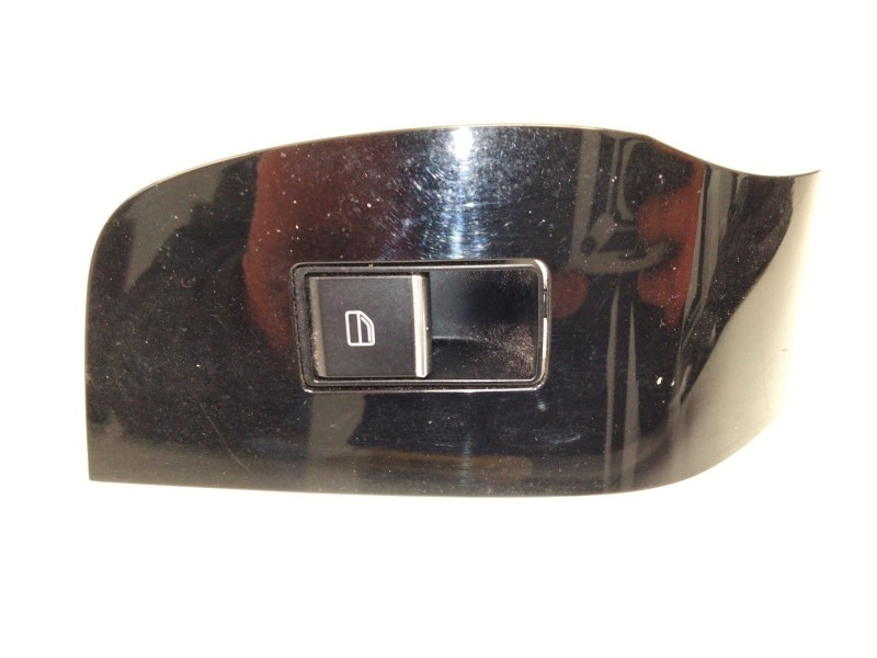 Recambio de mando elevalunas delantero derecho para mazda cx-30 (dm) skyactiv-g m hybrid referencia OEM IAM BDGF66370  