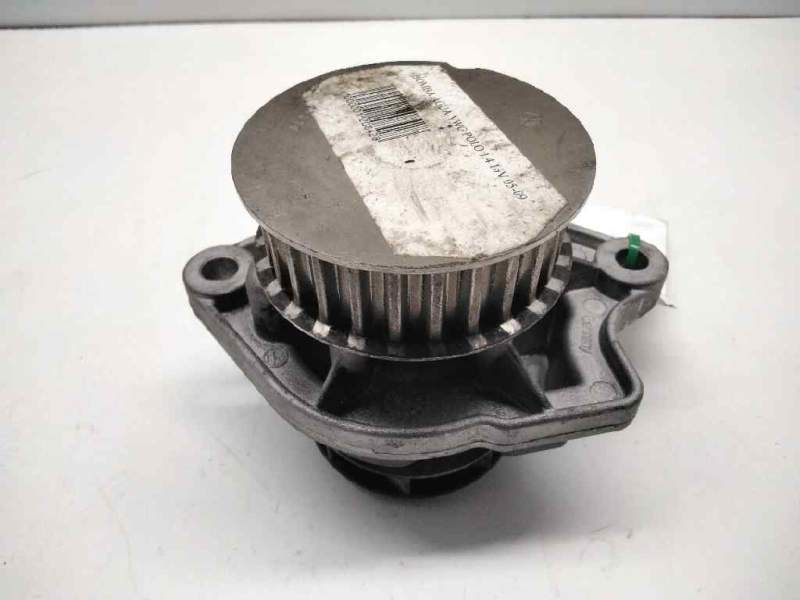Recambio de bomba agua para volkswagen polo (9n1) 1.4 16v referencia OEM IAM   120842