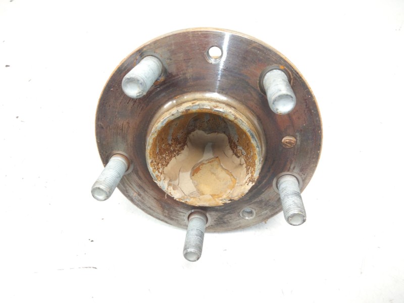 Recambio de buje trasero izquierdo para mazda cx-30 (dm) skyactiv-g m hybrid referencia OEM IAM K4233  