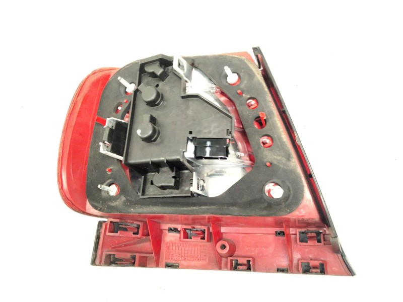 Recambio de piloto trasero derecho para audi a4 b5 (8d2) 1.8 t referencia OEM IAM   