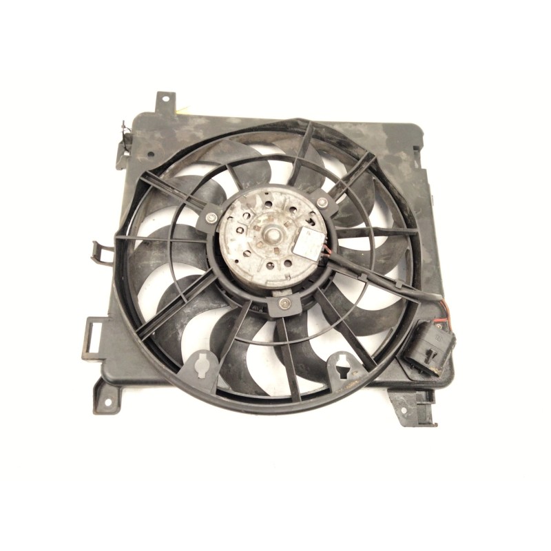 Recambio de electroventilador para opel zafira / zafira family b (a05) 1.9 cdti (m75) referencia OEM IAM 24467445  