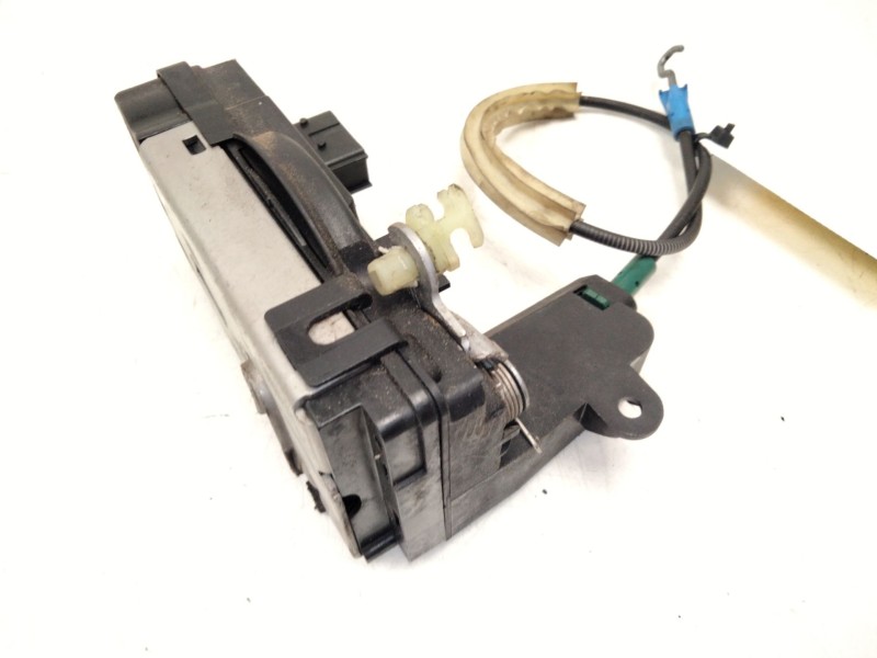Recambio de cerradura puerta delantera derecha para opel zafira / zafira family b (a05) 1.9 cdti (m75) referencia OEM IAM 132107
