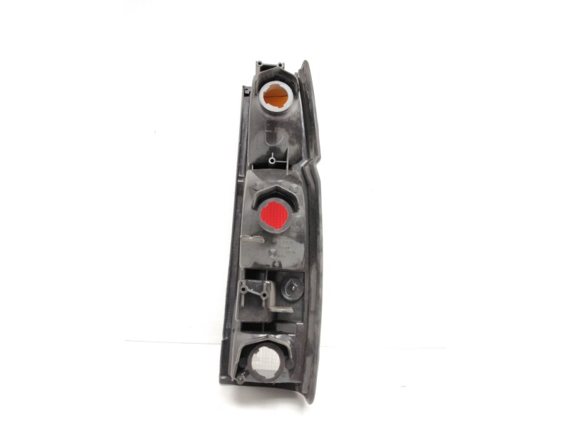 Recambio de piloto trasero izquierdo para nissan datsun 100a (e10, blf10) 1.0 (e10) referencia OEM IAM 22023573  