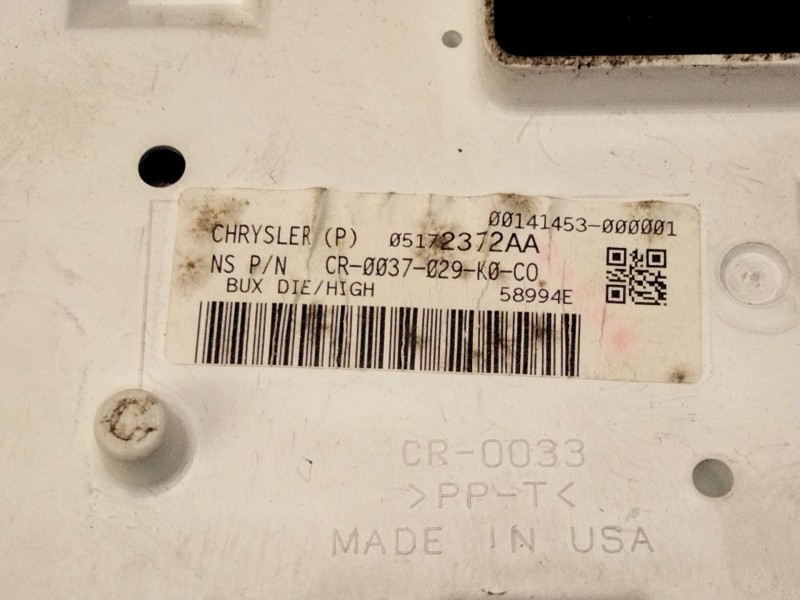 Recambio de cuadro instrumentos para dodge nitro 2.8 crd referencia OEM IAM 05172372AA  