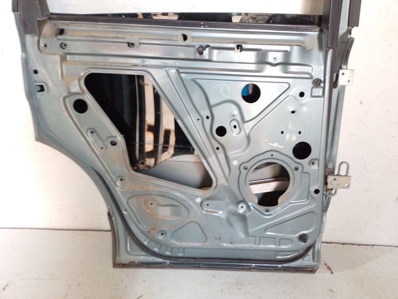 Recambio de puerta trasera izquierda para audi q7 (4lb) 3.0 tdi quattro referencia OEM IAM   