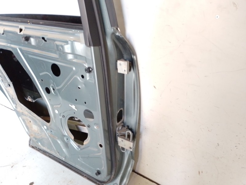 Recambio de puerta trasera izquierda para audi q7 (4lb) 3.0 tdi quattro referencia OEM IAM   