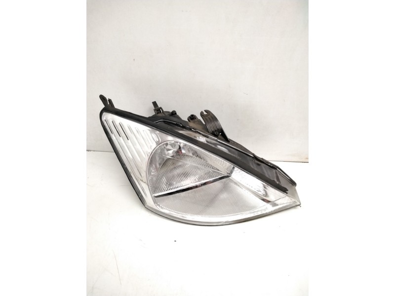 Recambio de faro derecho para ford focus berlina (cap) ghia referencia OEM IAM 084311144R  