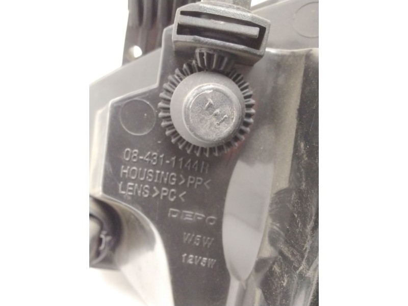 Recambio de faro derecho para ford focus berlina (cap) ghia referencia OEM IAM 084311144R  