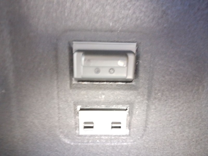 Recambio de bandeja trasera para mercedes-benz clase c (w205) c 220 bluetec / d (205.002, 205.004) referencia OEM IAM A205680060