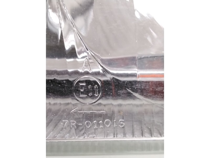 Recambio de faro derecho para nissan almera (n15) slx referencia OEM IAM 7R011015 NS63066 