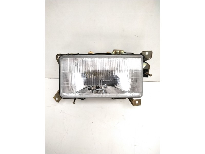 Recambio de faro derecho para nissan bluebird berlina./combi.(u11) esprit berlina referencia OEM IAM IKI1116  11447