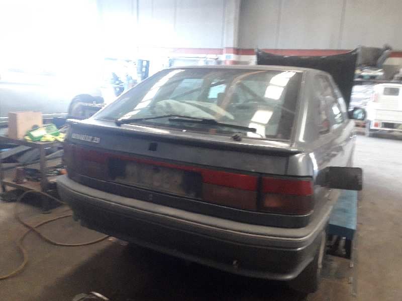 renault 21 berlina (b/l48) del año 1990