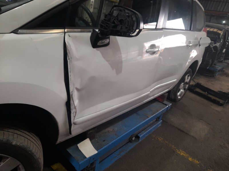 peugeot 5008 (0u_, 0e_) del año 2014