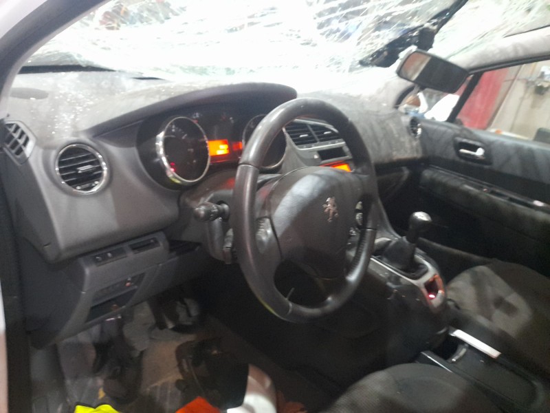 peugeot 5008 (0u_, 0e_) del año 2014