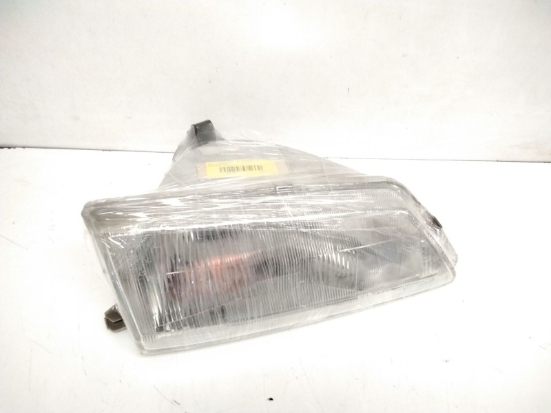 Recambio de faro derecho para peugeot 106 (s1) 1.4 referencia OEM IAM TYC203241  