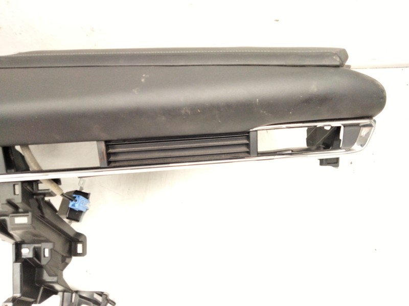 Recambio de salpicadero para mazda cx-30 (dm) skyactiv-g m hybrid referencia OEM IAM DGH960381 DGK9 