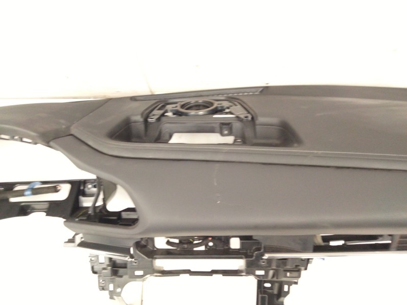 Recambio de salpicadero para mazda cx-30 (dm) skyactiv-g m hybrid referencia OEM IAM DGH960381 DGK9 