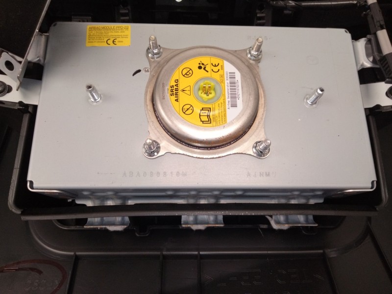 Recambio de salpicadero para mazda cx-30 (dm) skyactiv-g m hybrid referencia OEM IAM DGH960381 DGK9 