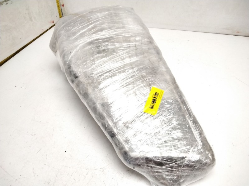 Recambio de faro derecho para renault maxity referencia OEM IAM 8931721  