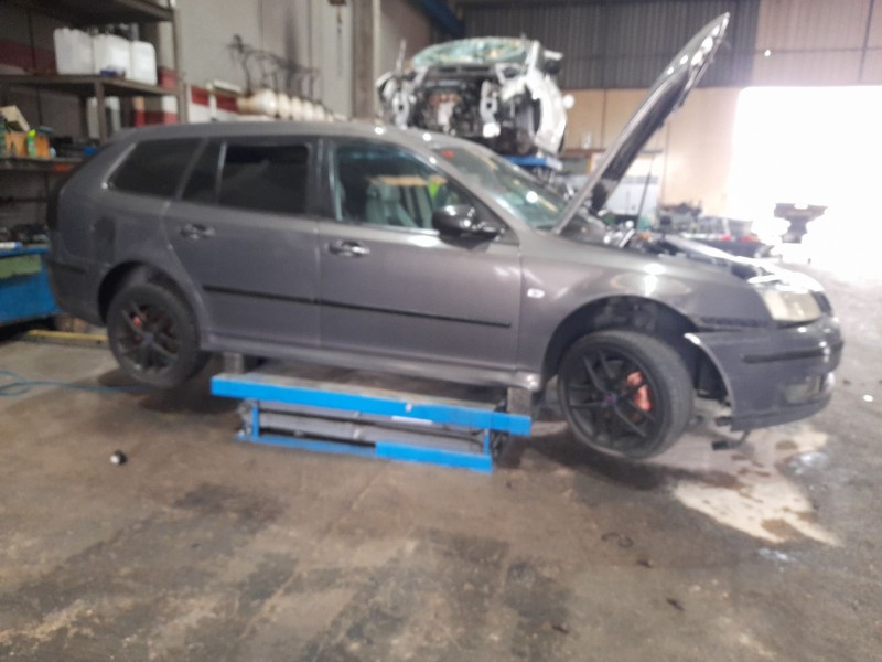 saab 9-3 ranchera familiar (e50) del año 2005