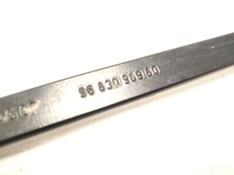 Recambio de brazo limpia delantero derecho para peugeot 5008 (0u_, 0e_) 1.6 16v referencia OEM IAM   