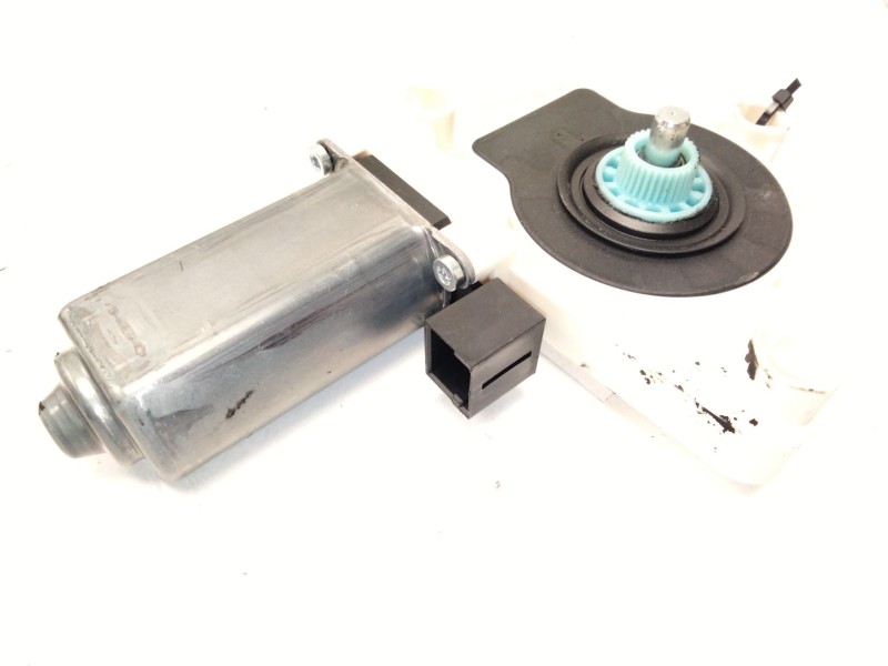 Recambio de motor elevalunas delantero derecho para volkswagen passat b8 variant (3g5, cb5) 2.0 tdi 4motion referencia OEM IAM 5