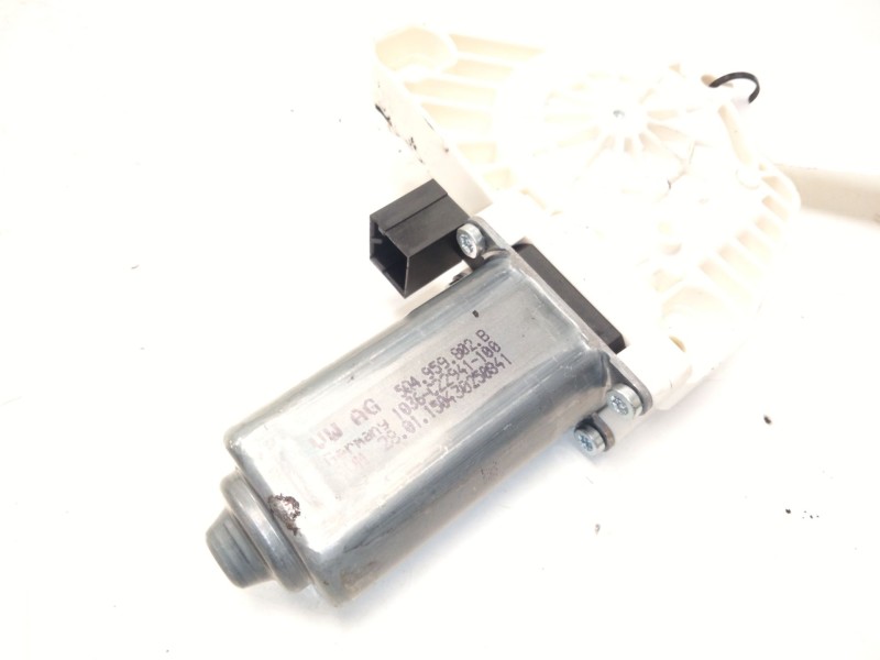 Recambio de motor elevalunas delantero derecho para volkswagen passat b8 variant (3g5, cb5) 2.0 tdi 4motion referencia OEM IAM 5