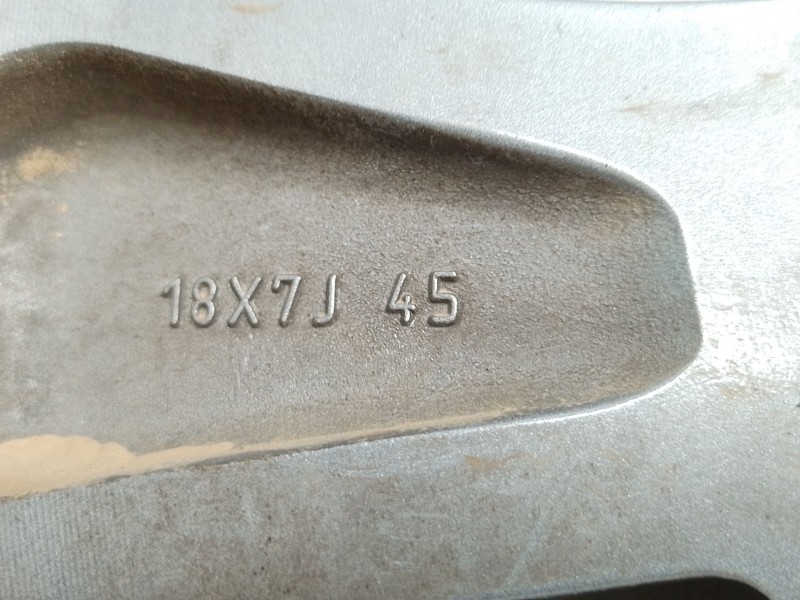 Recambio de llanta aluminio para mazda cx-30 (dm) skyactiv-g m hybrid referencia OEM IAM 9965737080  