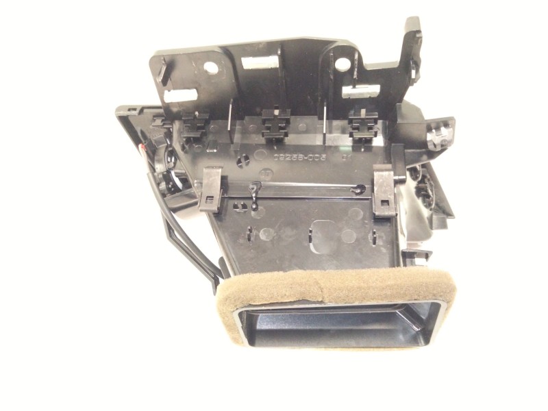 Recambio de aireador izquierdo para volkswagen passat b8 variant (3g5, cb5) 2.0 tdi 4motion referencia OEM IAM 3G1819701  