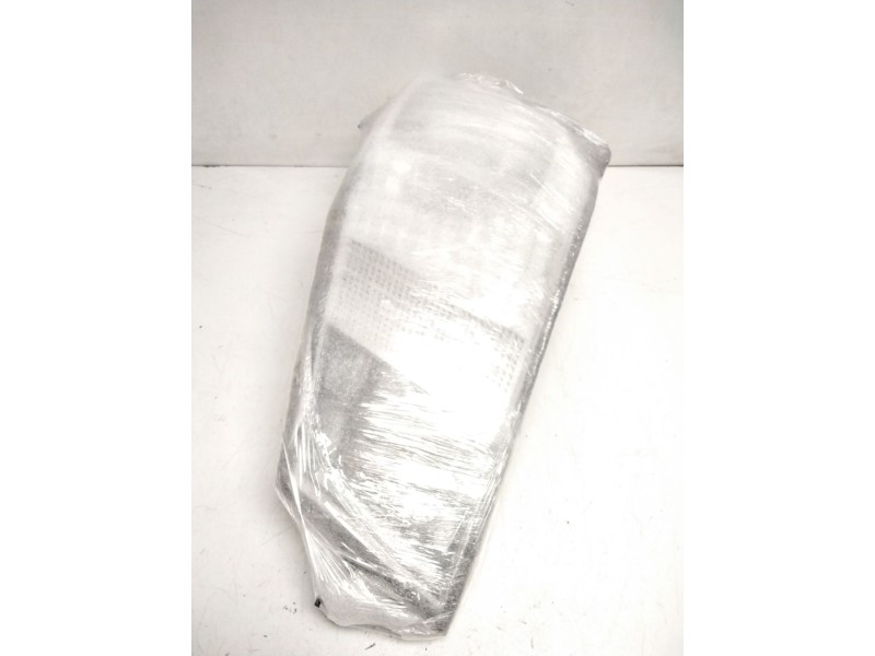 Recambio de faro derecho para renault maxity referencia OEM IAM 8931721  