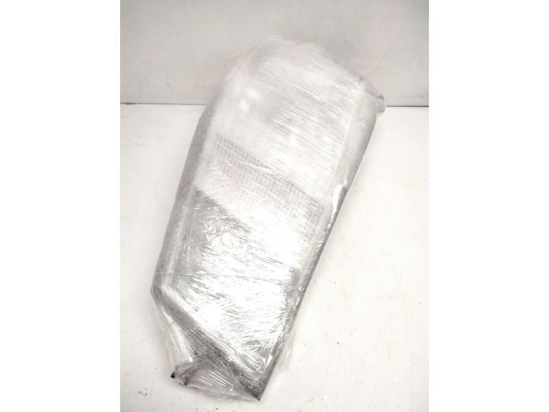 Recambio de faro derecho para renault maxity referencia OEM IAM 8931721  