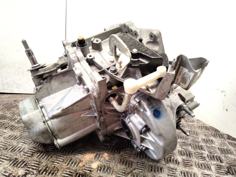 Recambio de caja cambios para peugeot 5008 (0u_, 0e_) 1.6 16v referencia OEM IAM 20DP56 7742518 