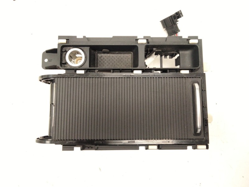 Recambio de portavasos para volkswagen passat b8 variant (3g5, cb5) 2.0 tdi 4motion referencia OEM IAM 3G0862531  