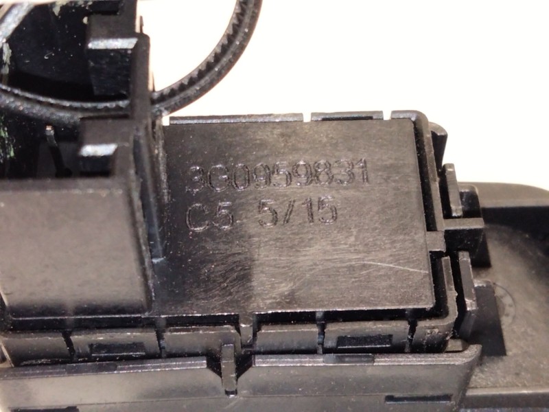Recambio de pulsador maletero para volkswagen passat b8 variant (3g5, cb5) 2.0 tdi 4motion referencia OEM IAM 3G0959831  
