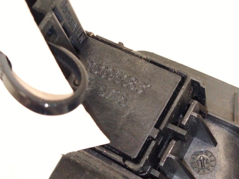 Recambio de pulsador maletero para volkswagen passat b8 variant (3g5, cb5) 2.0 tdi 4motion referencia OEM IAM 3G0959831  