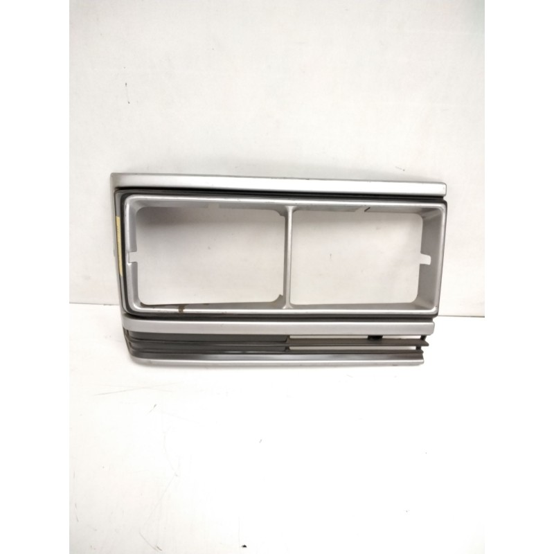 Recambio de cerquillo faro derecho para nissan vanette furgón (_c22) 2.0 d (c22, gc22) referencia OEM IAM 62410R82200  