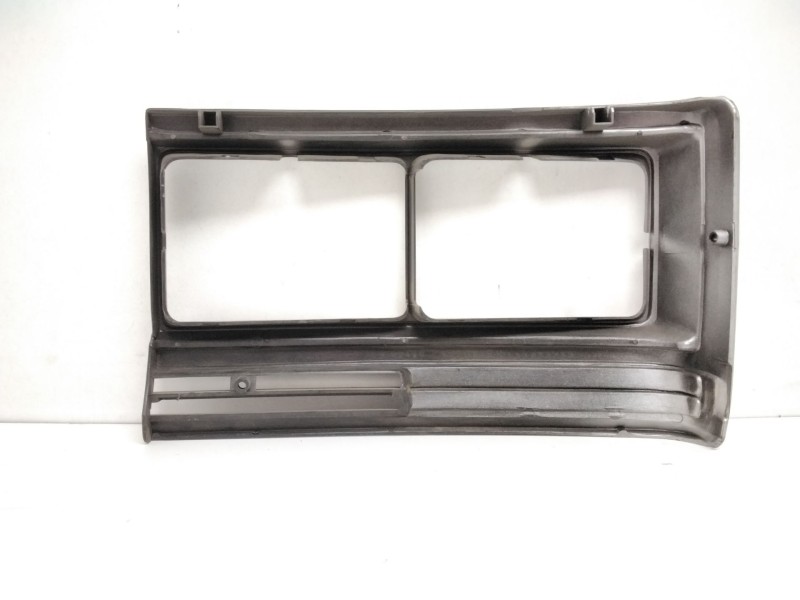 Recambio de cerquillo faro derecho para nissan vanette furgón (_c22) 2.0 d (c22, gc22) referencia OEM IAM 62410R82200  