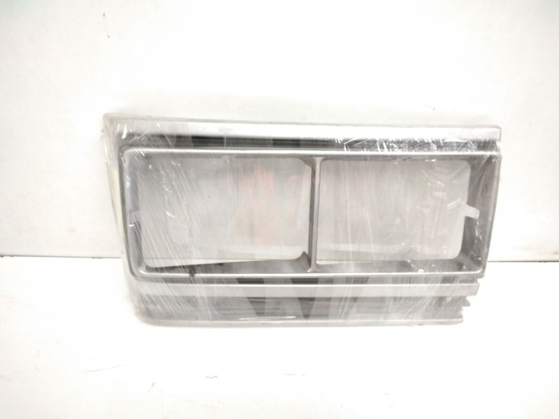 Recambio de cerquillo faro derecho para nissan vanette furgón (_c22) 2.0 d (c22, gc22) referencia OEM IAM 62410R82200  