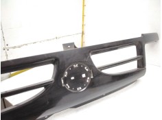 Recambio de rejilla delantera para nissan interstar furgón (x70) dci 80 referencia OEM IAM 8200135305  