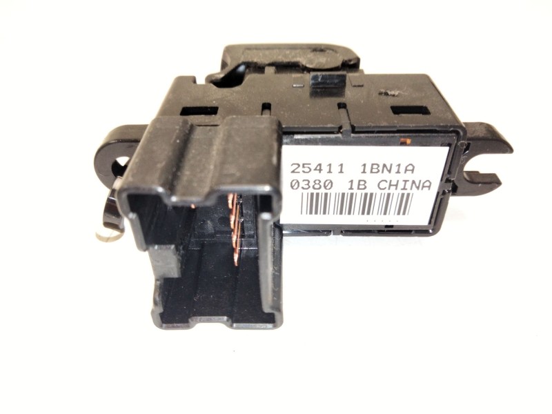 Recambio de mando elevalunas trasero izquierdo para infiniti ex 30d referencia OEM IAM 254111BN1A  